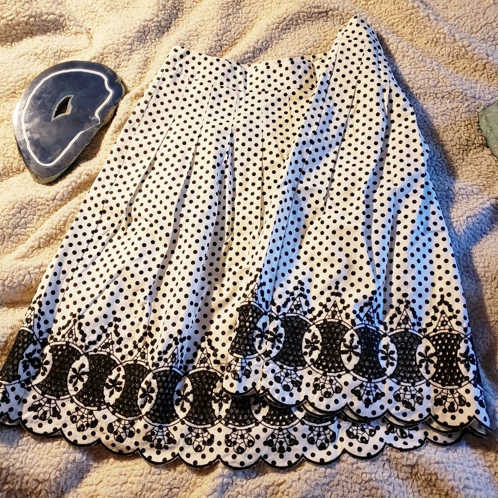 A line polka dot lace hem skirt